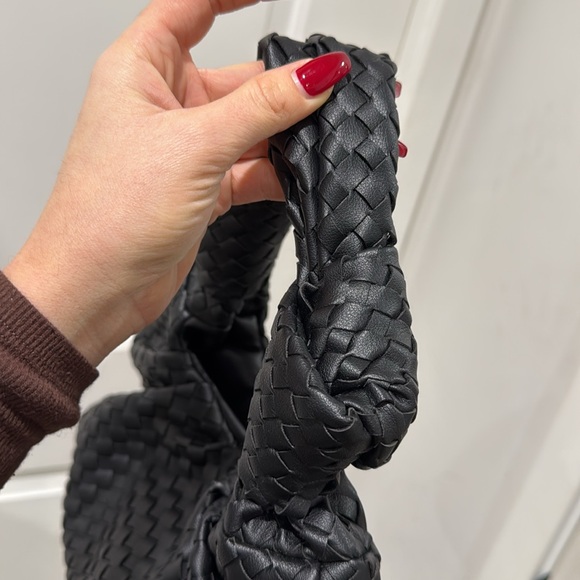 Black Purse - Picture 3 of 7